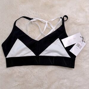 NWT Alala White and Black Color Block Reef Sports Bra Size S